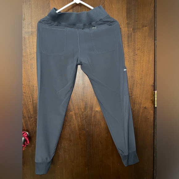 Cherokee Infinity Scrub Set✨ - Picture 7 of 9